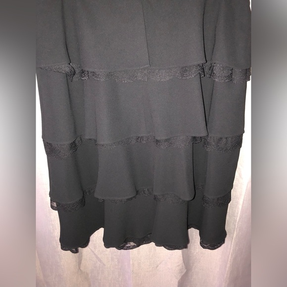 The Perfect Little Black Dress - Picture 4 of 10